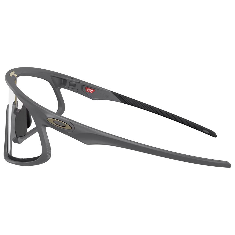 Lunettes de Soleil Oakley Rslv Matte Carbon Photochromic 948406